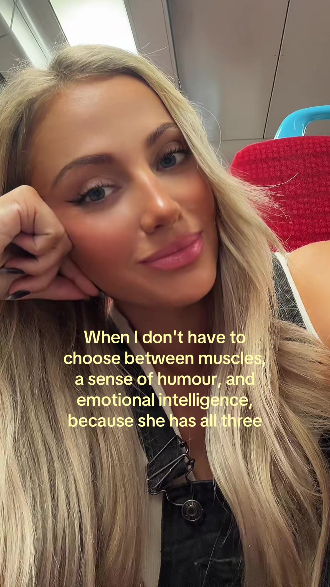 @Lisa J Evans sapphic author ⚢