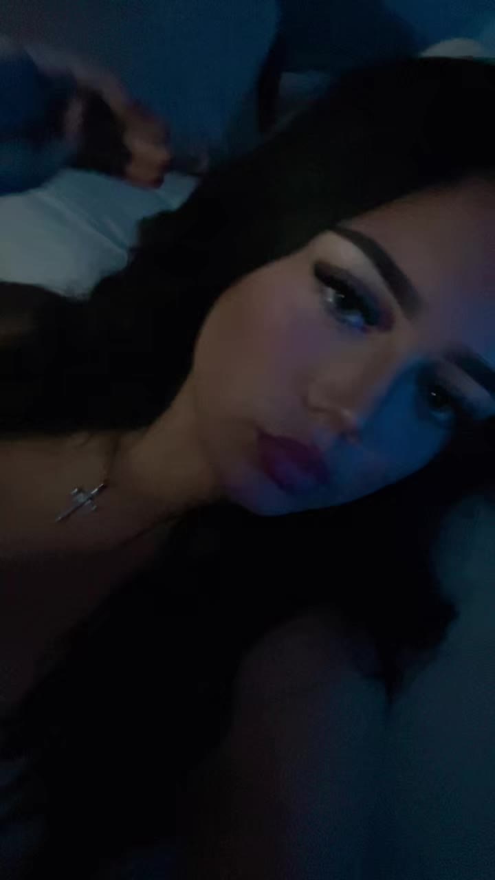 @emmi&eacute;burns