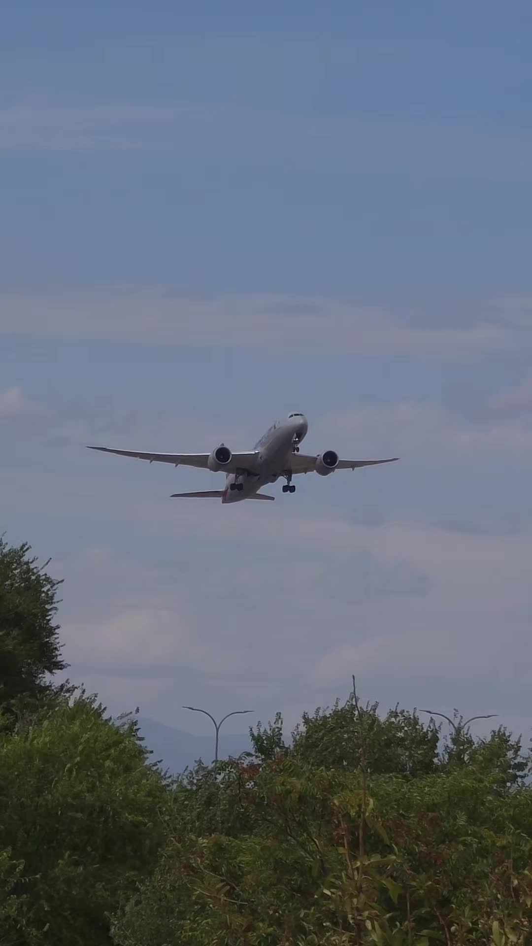 @Aviation-World