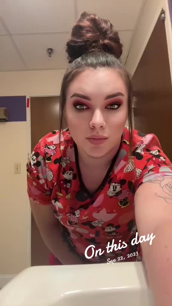 @QueenB28