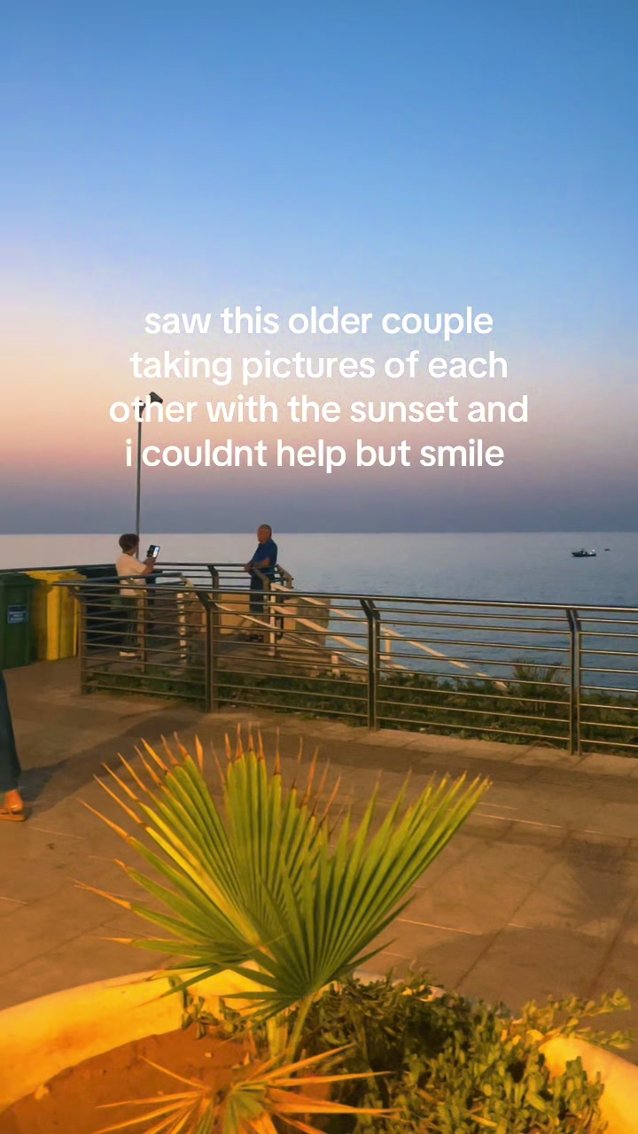 @lolaonlocation