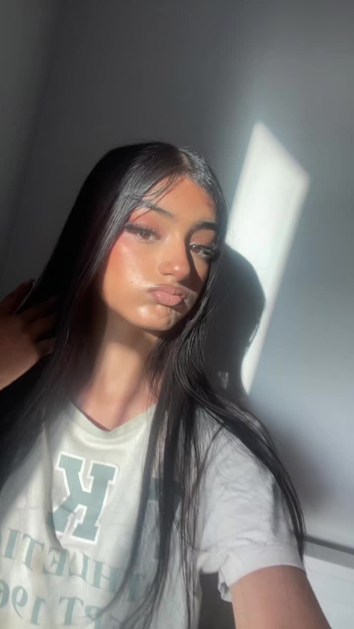 @𝐝.