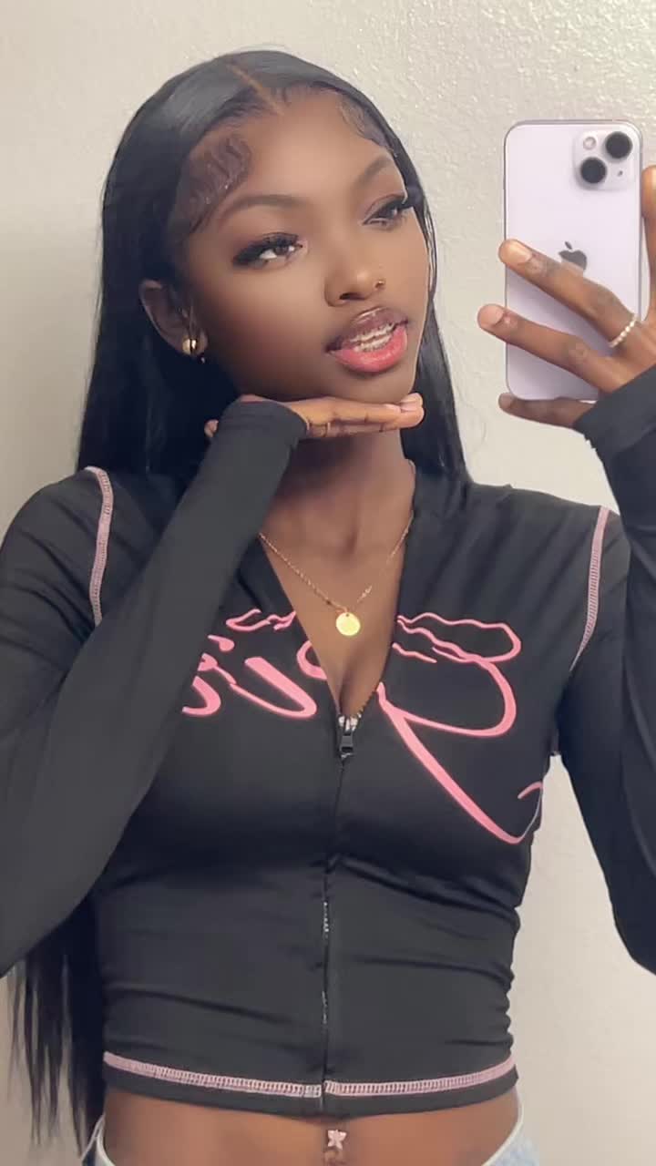 @December_Charissa