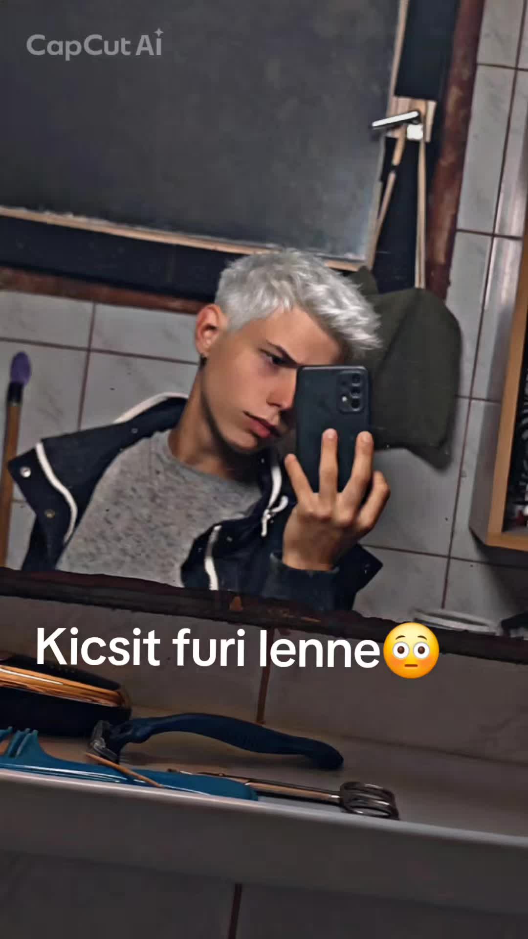 @Kriszti&aacute;n😊👋