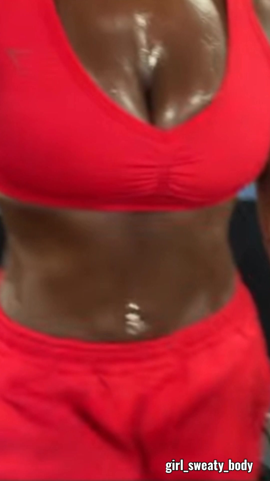 @girl_sweaty_body