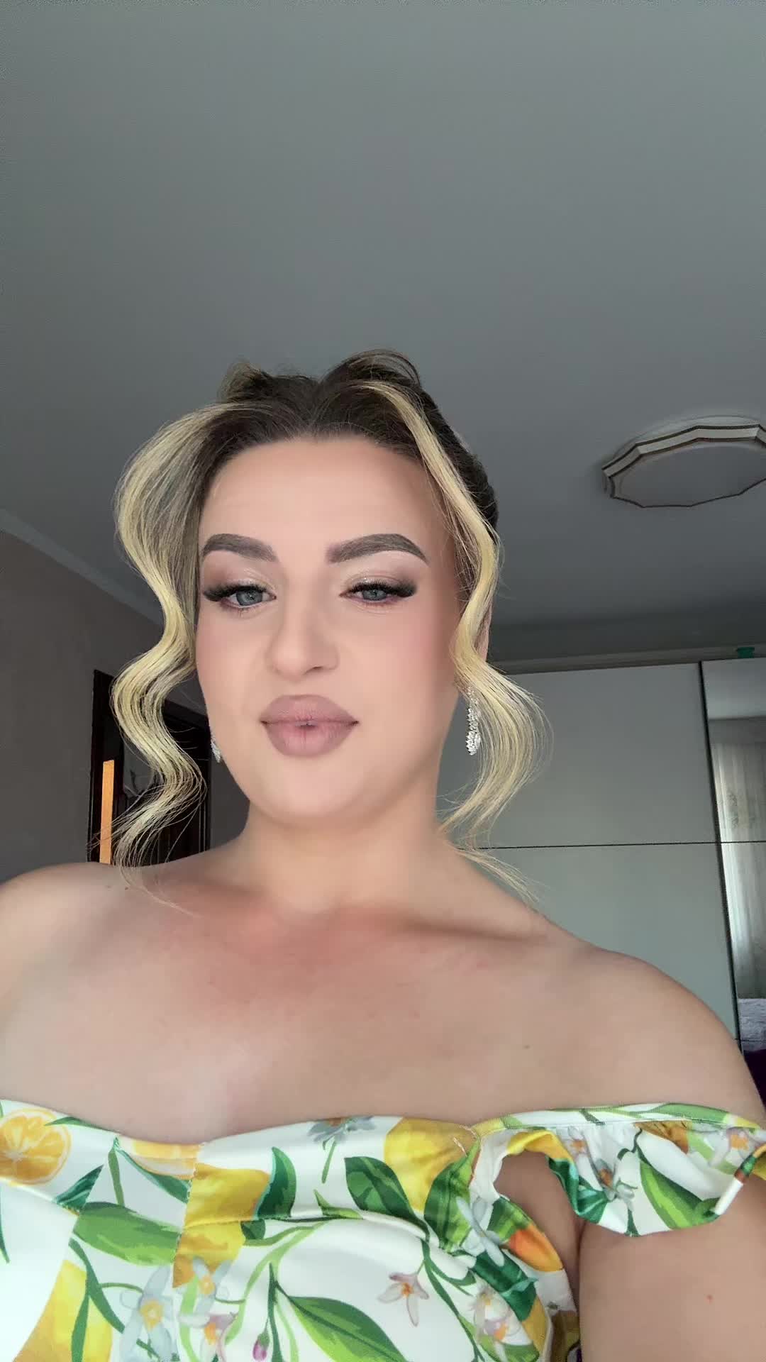 @Iuliaaaa_17