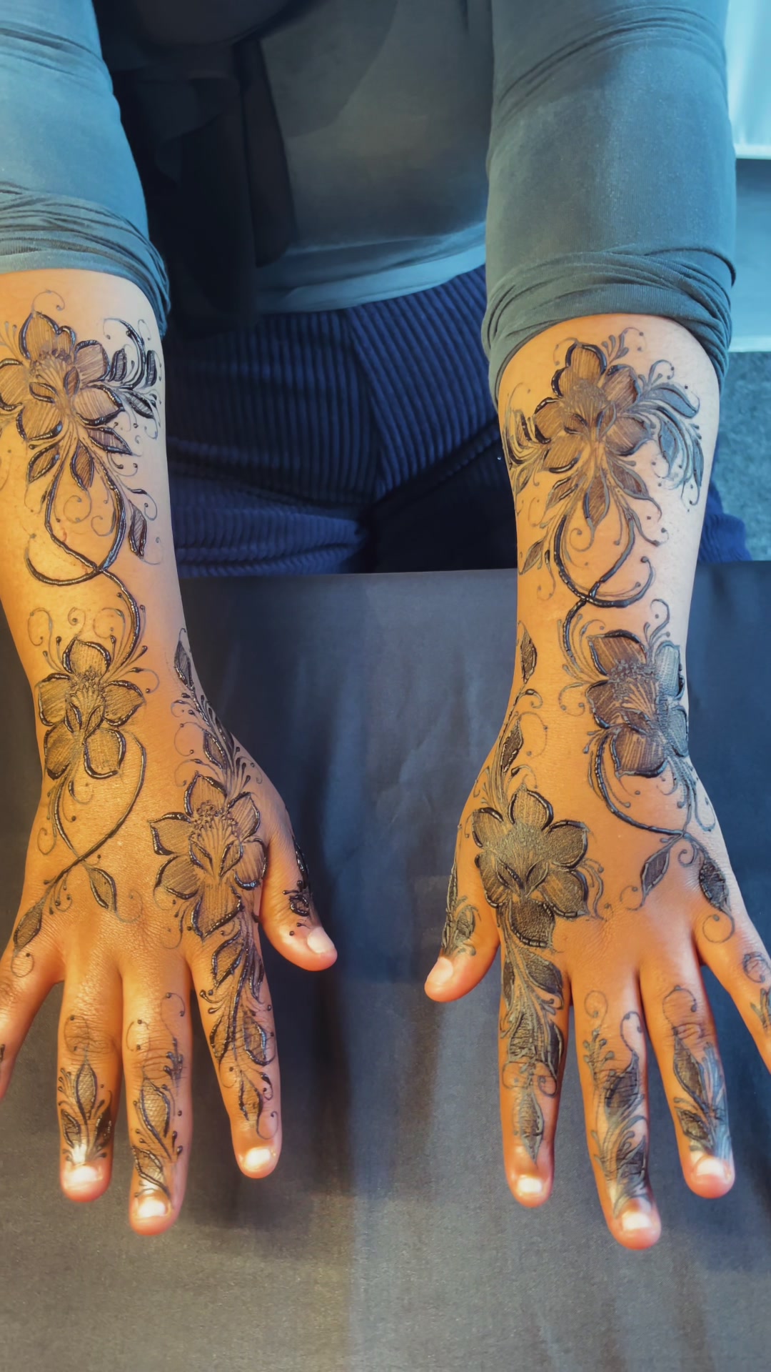 @aylaxhenna