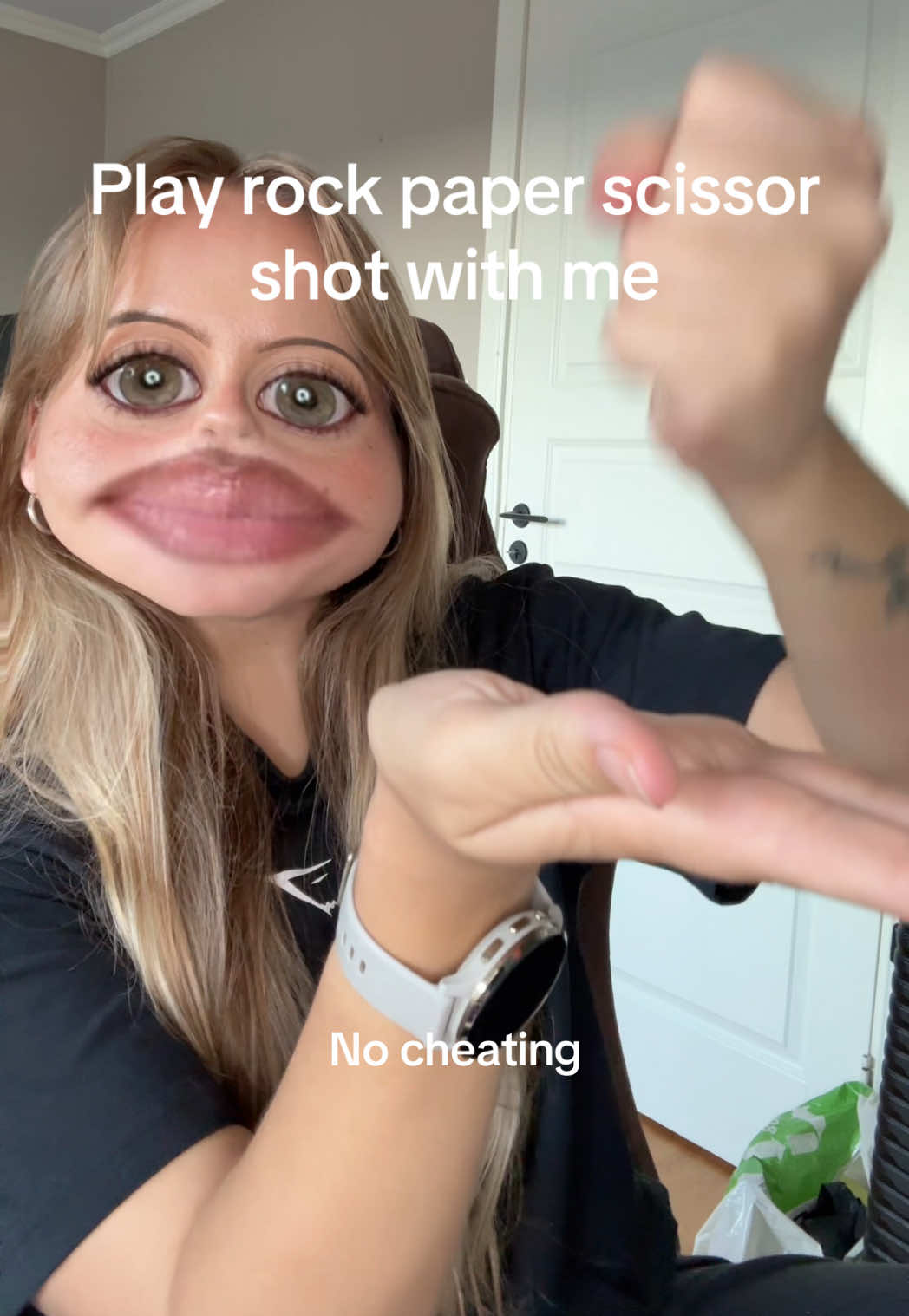 @justelliezen