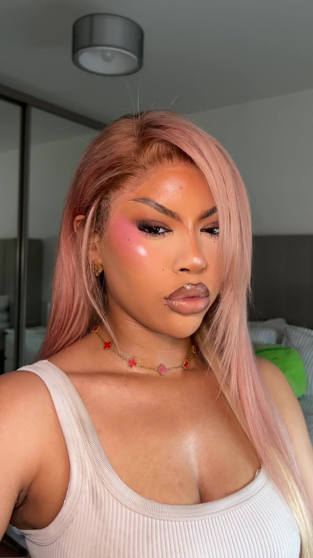 @inezblanchettee