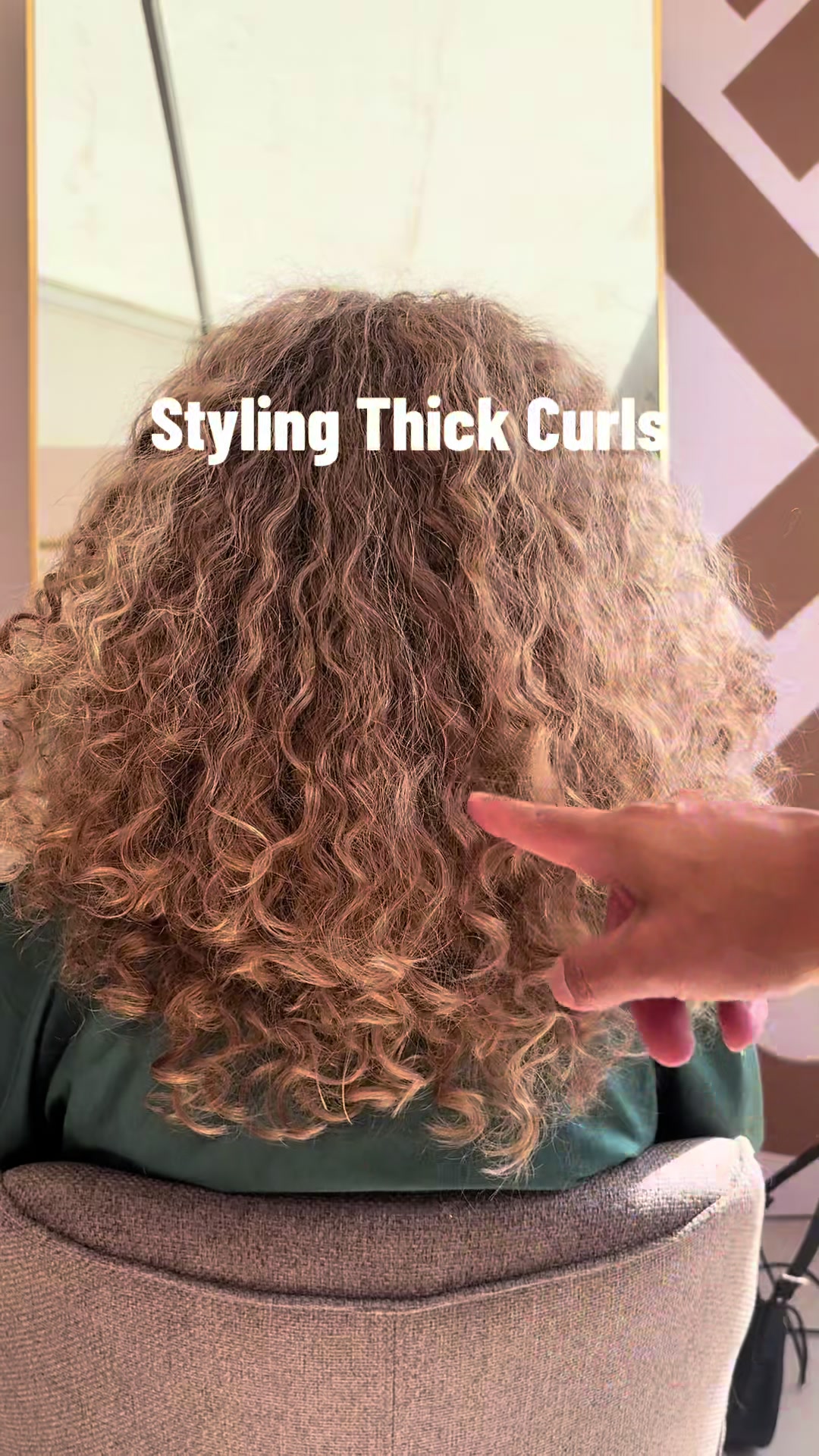 @The Curl Cutter ✂️