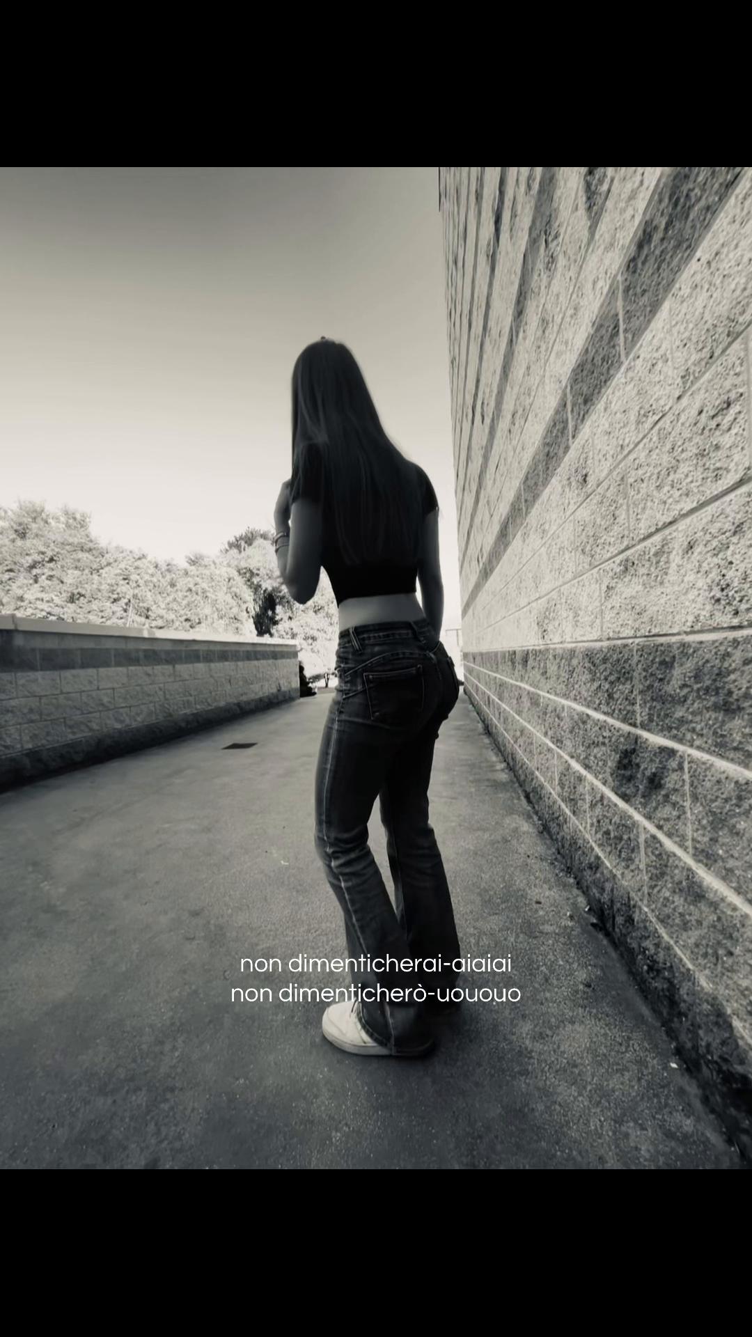 @𝒶🌑