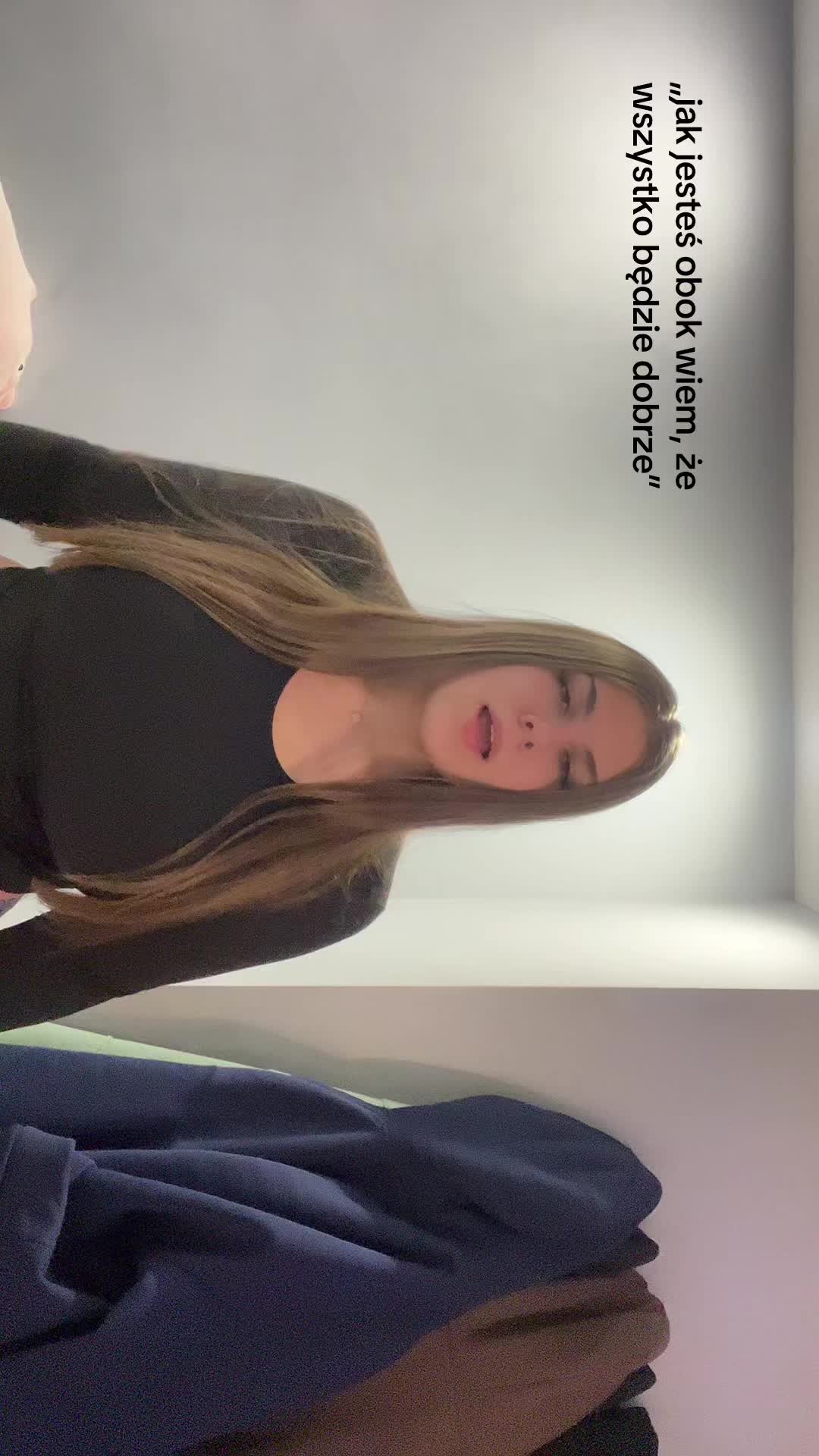 @Karolciaa<3