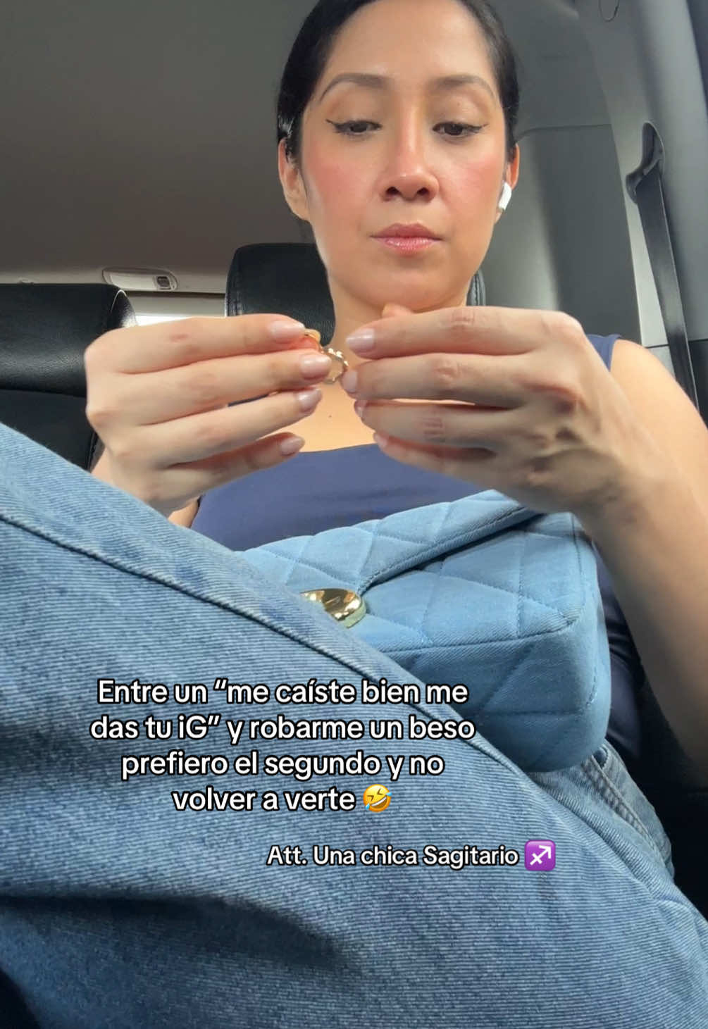 @Sofi 🦦 &bull; T&uacute; amiga Sagitario