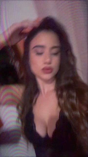 @Marika__