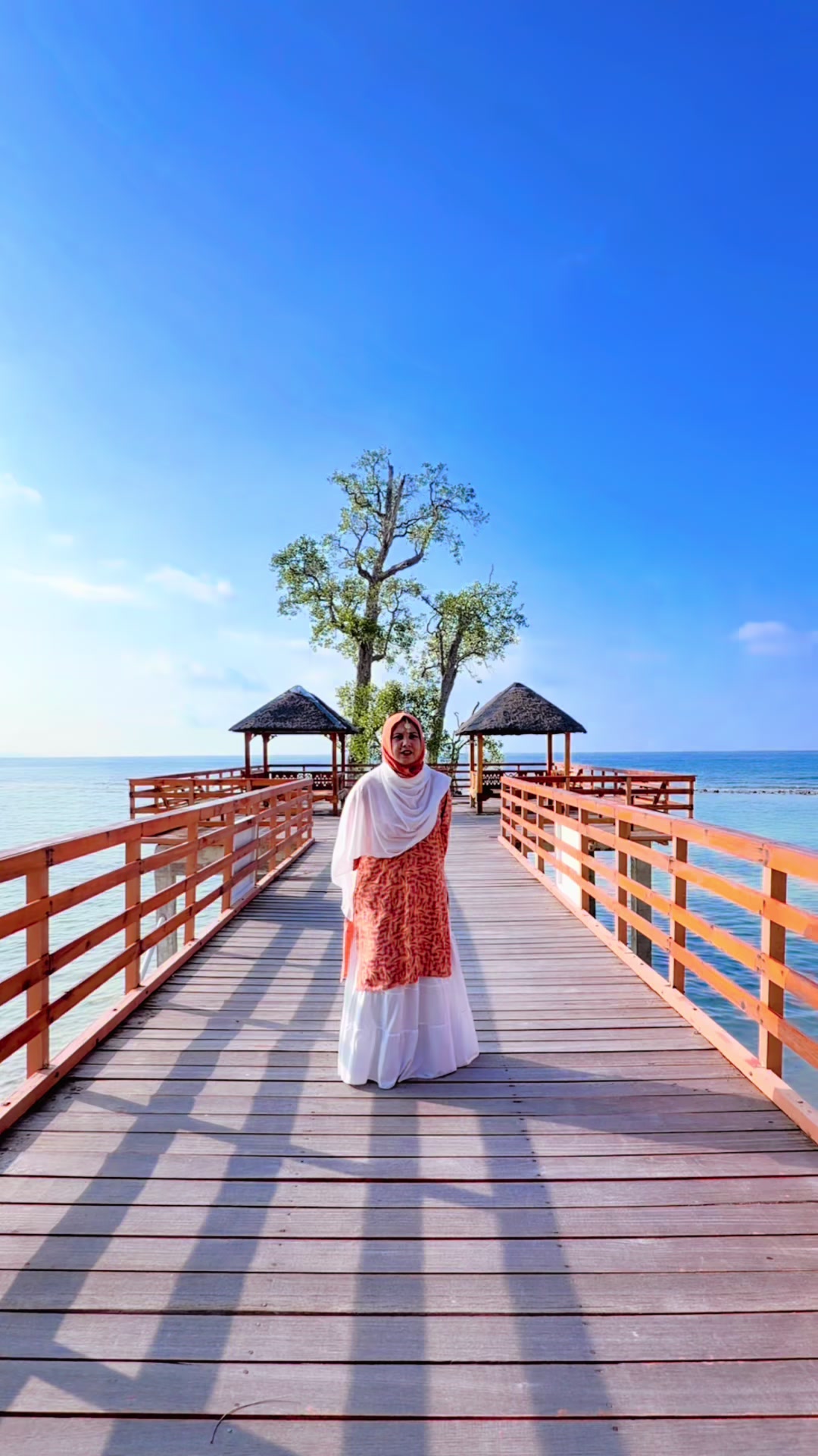 @travelersnona