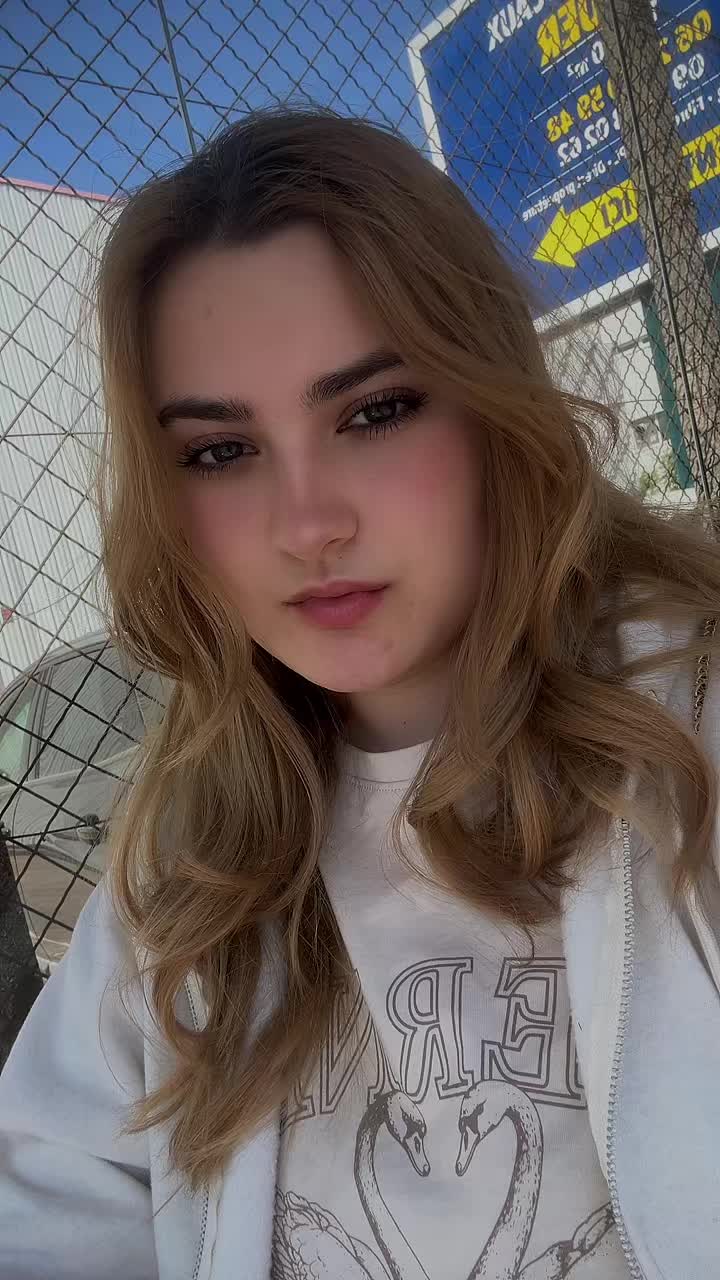 @Ariana_222