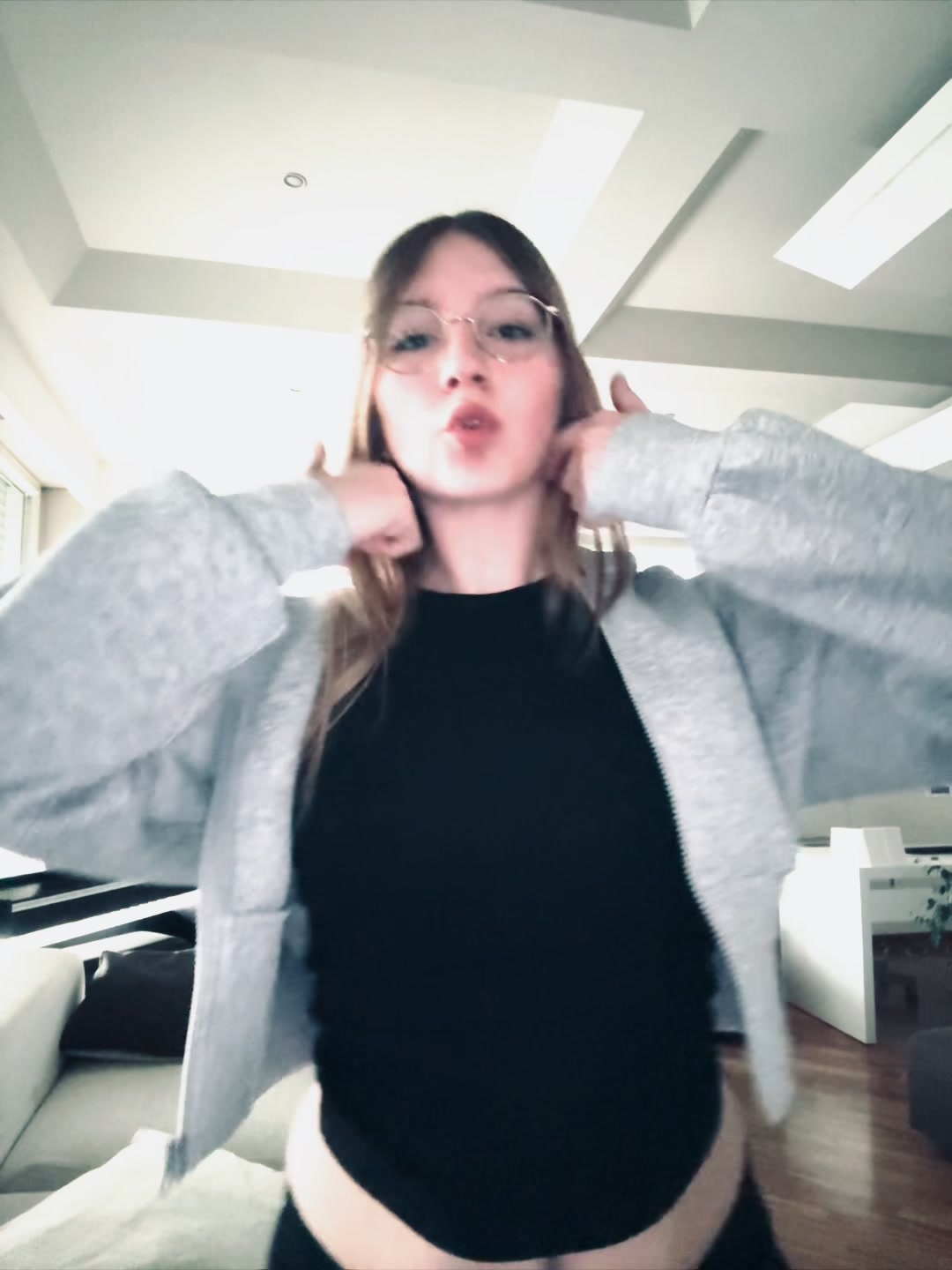 @𝟐𝟐