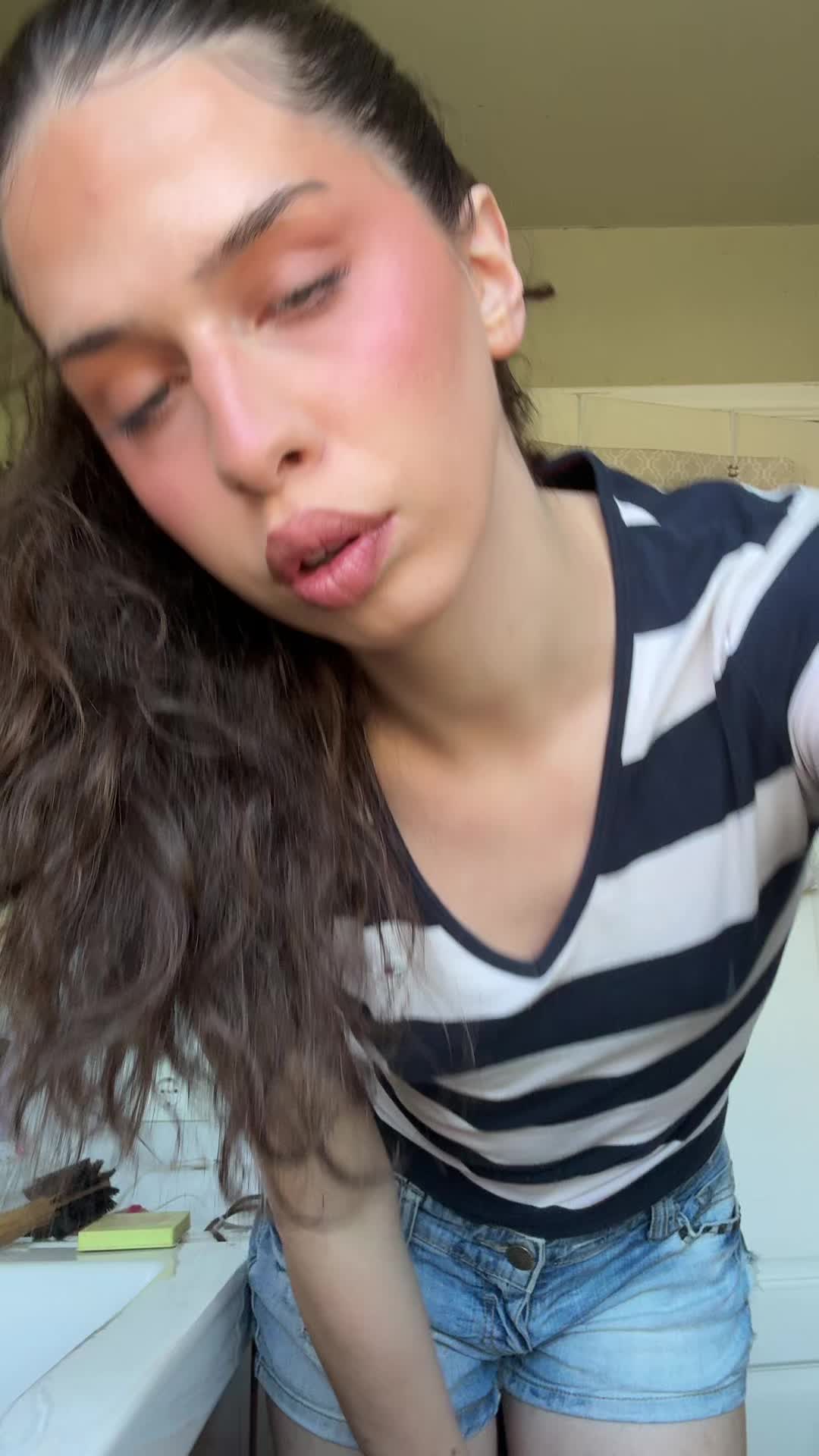 @mari&ntilde;aa