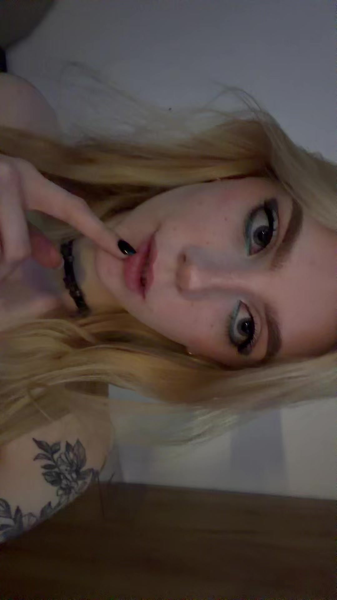 @✭