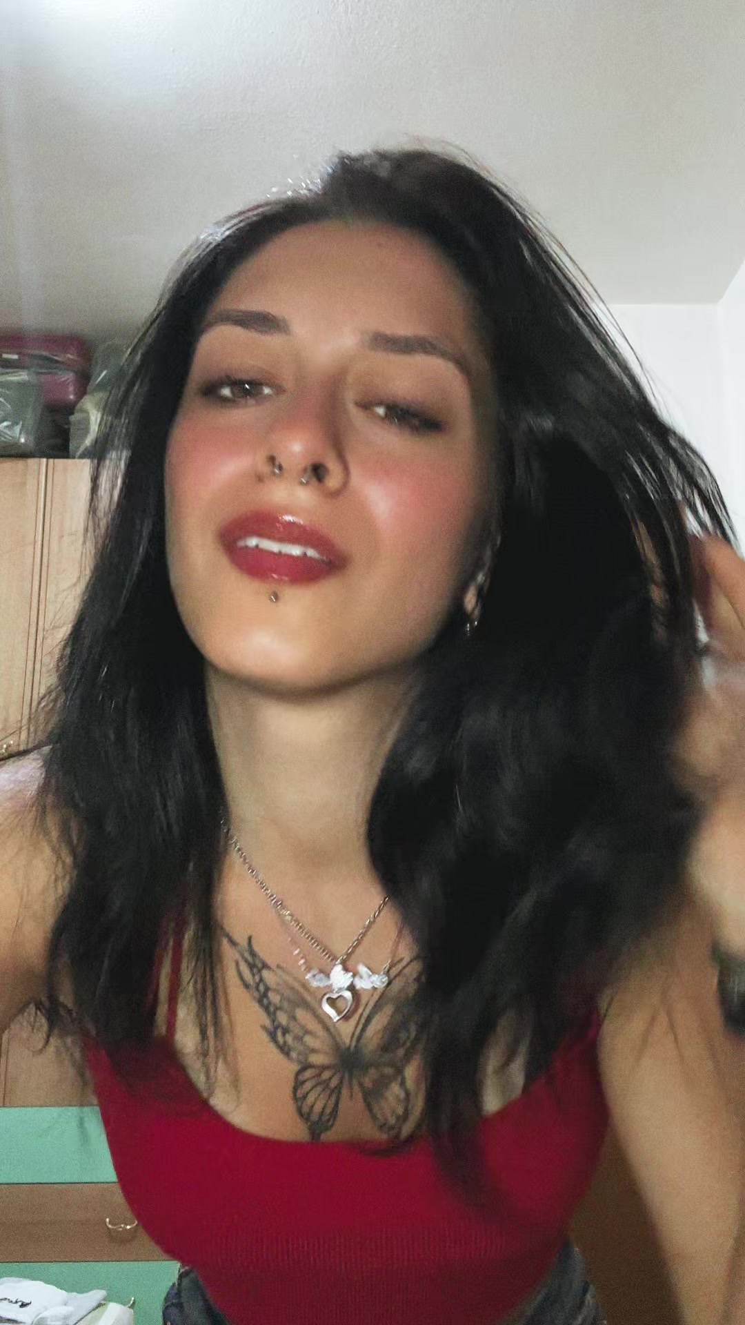 @Anna🤯