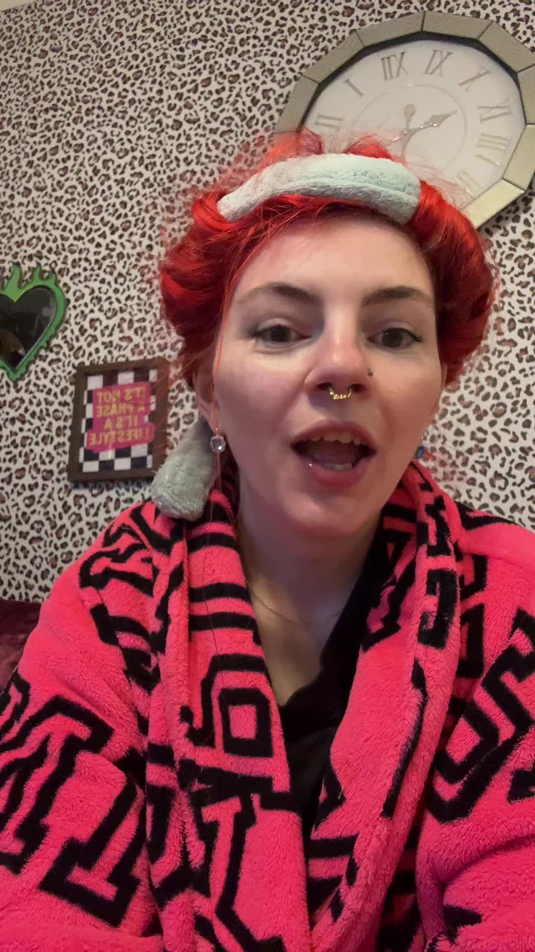 @sarah twin emo mama