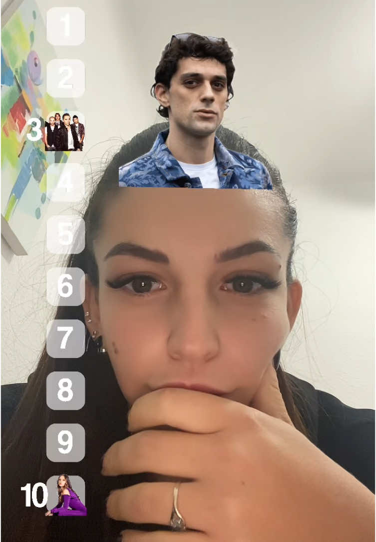 @MartinaCriconia