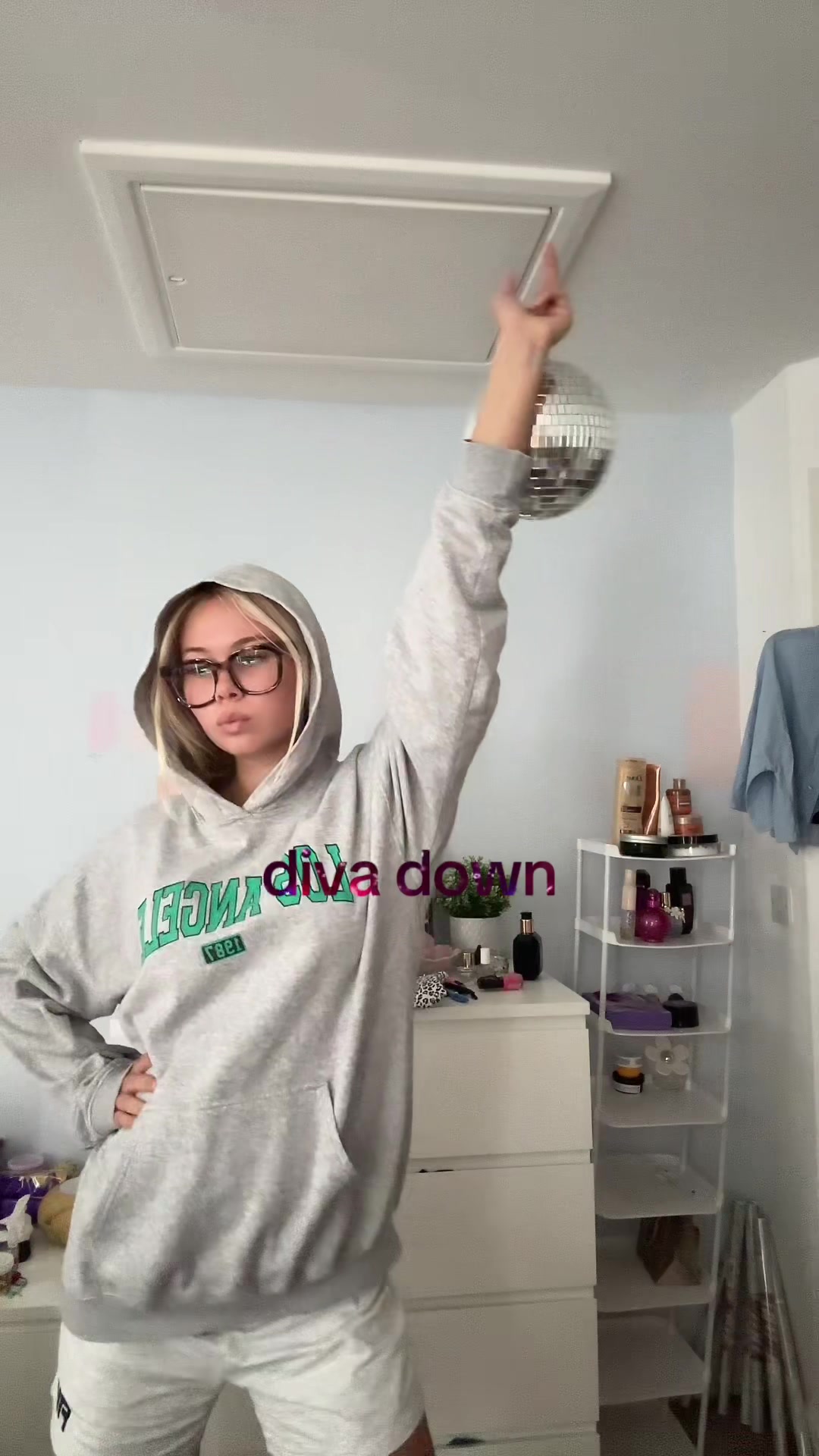 @✰