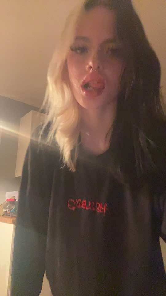 @<3