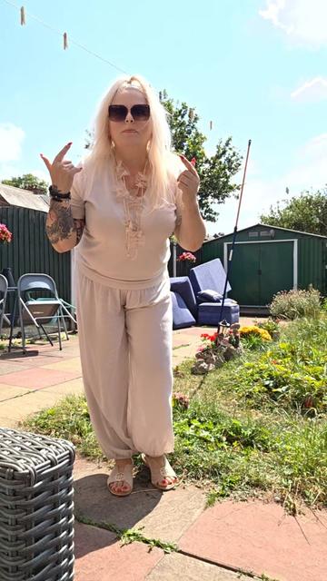 @Katty 58 plus size🤣