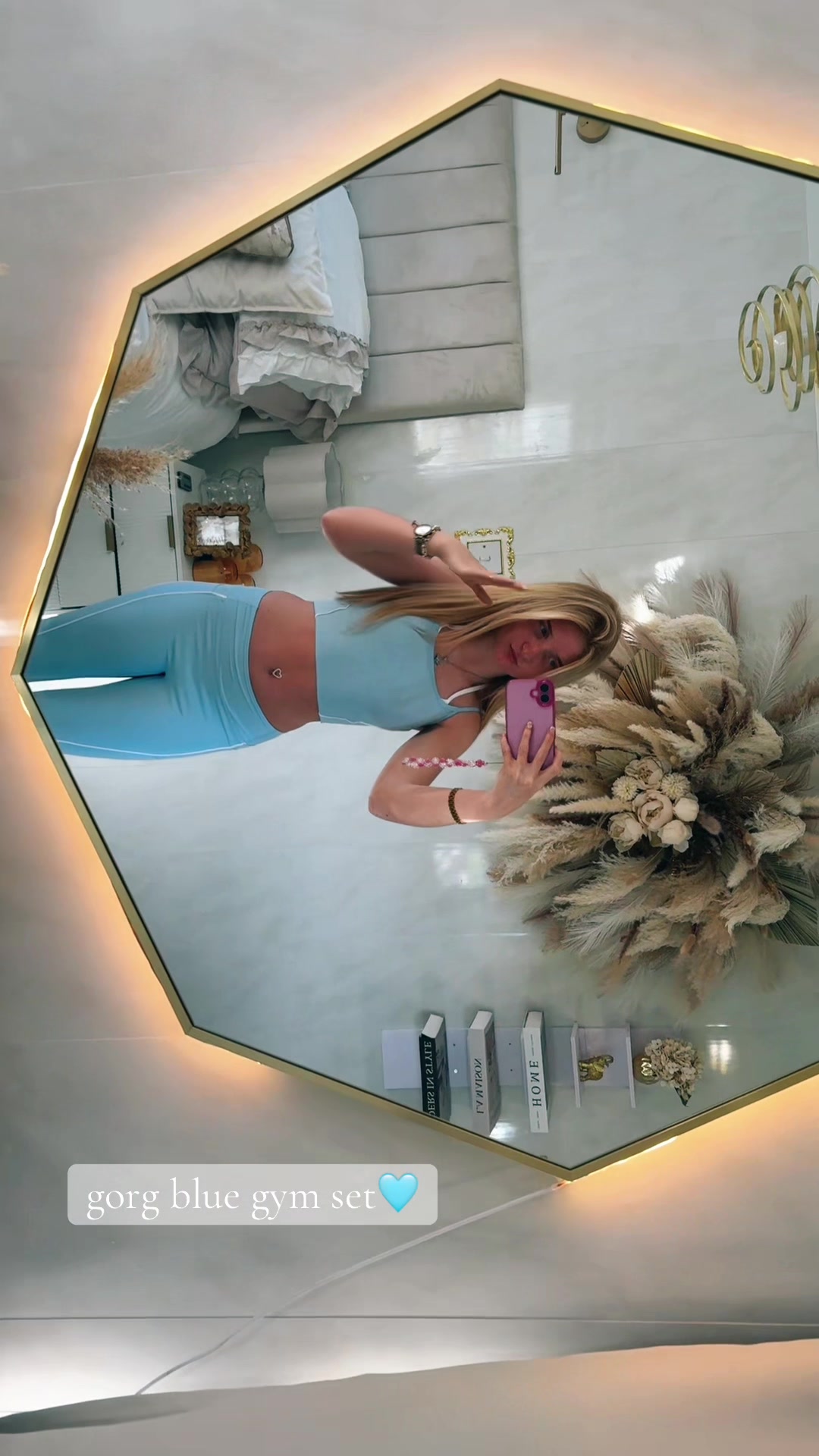 @𝒄𝒉𝒂𝒓𝒍👑