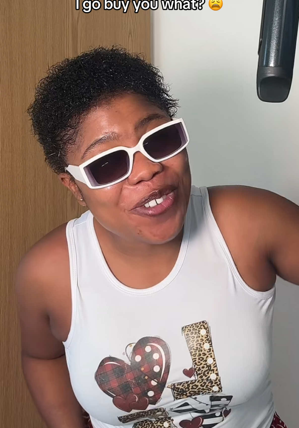 @Vibe Queen🎙️👑
