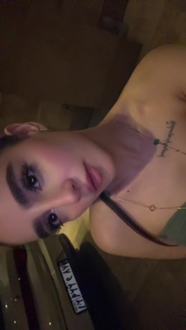 @melikakhakbazz