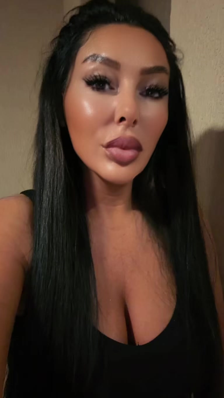 @AdelinaAnaMaria