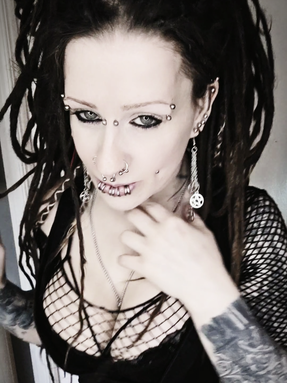 @Dreadfully Gorgeous