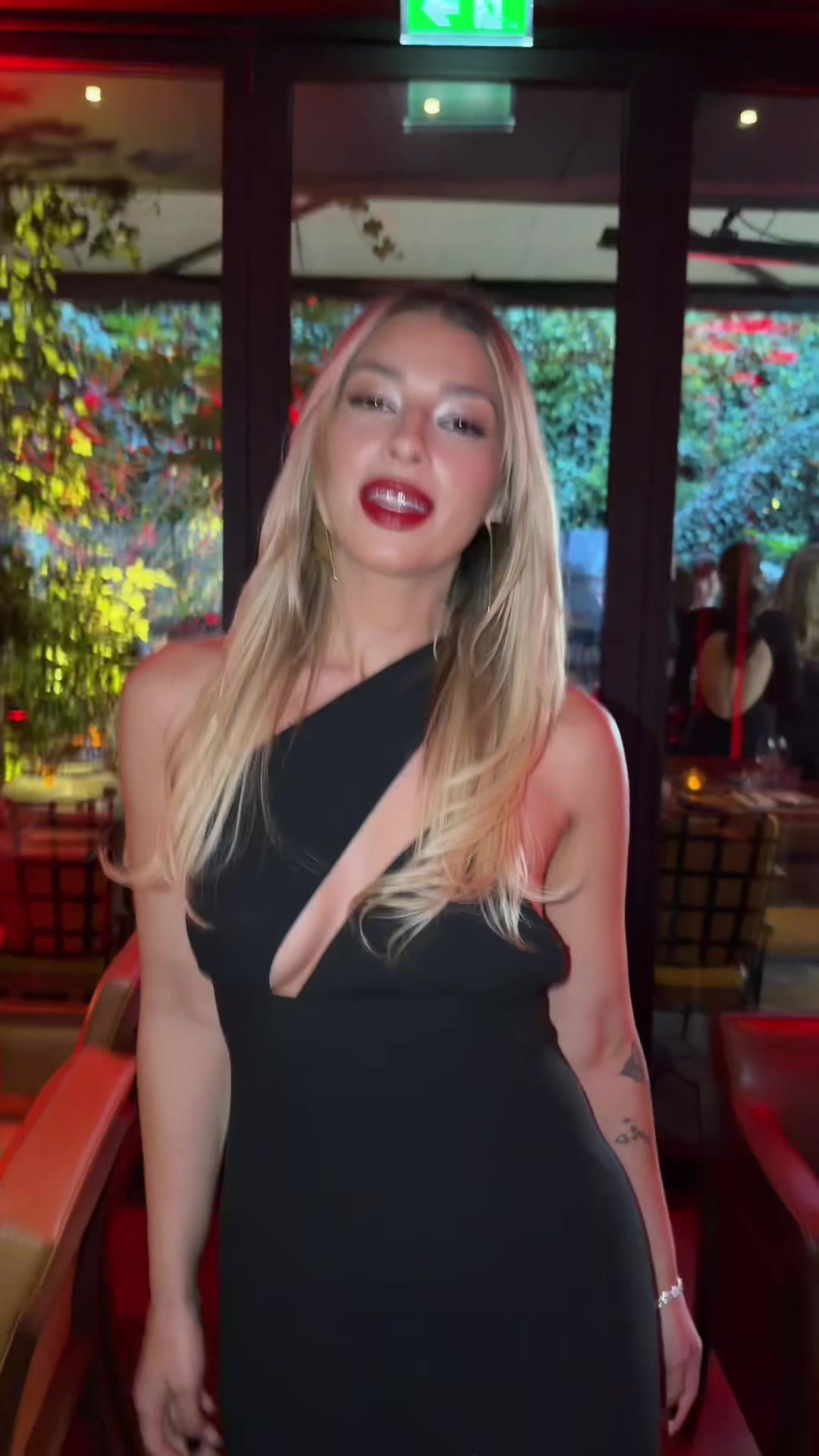 @elinakalitzaki