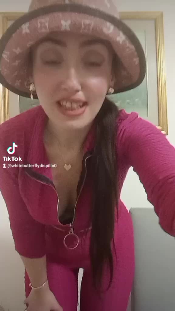 @ᴡʜɪᴛᴇ🤍ʙᴜᴛᴛᴇʀꜰʟʏ🦋ᴅɪꜱᴘɪʟʟᴏ🧷👠