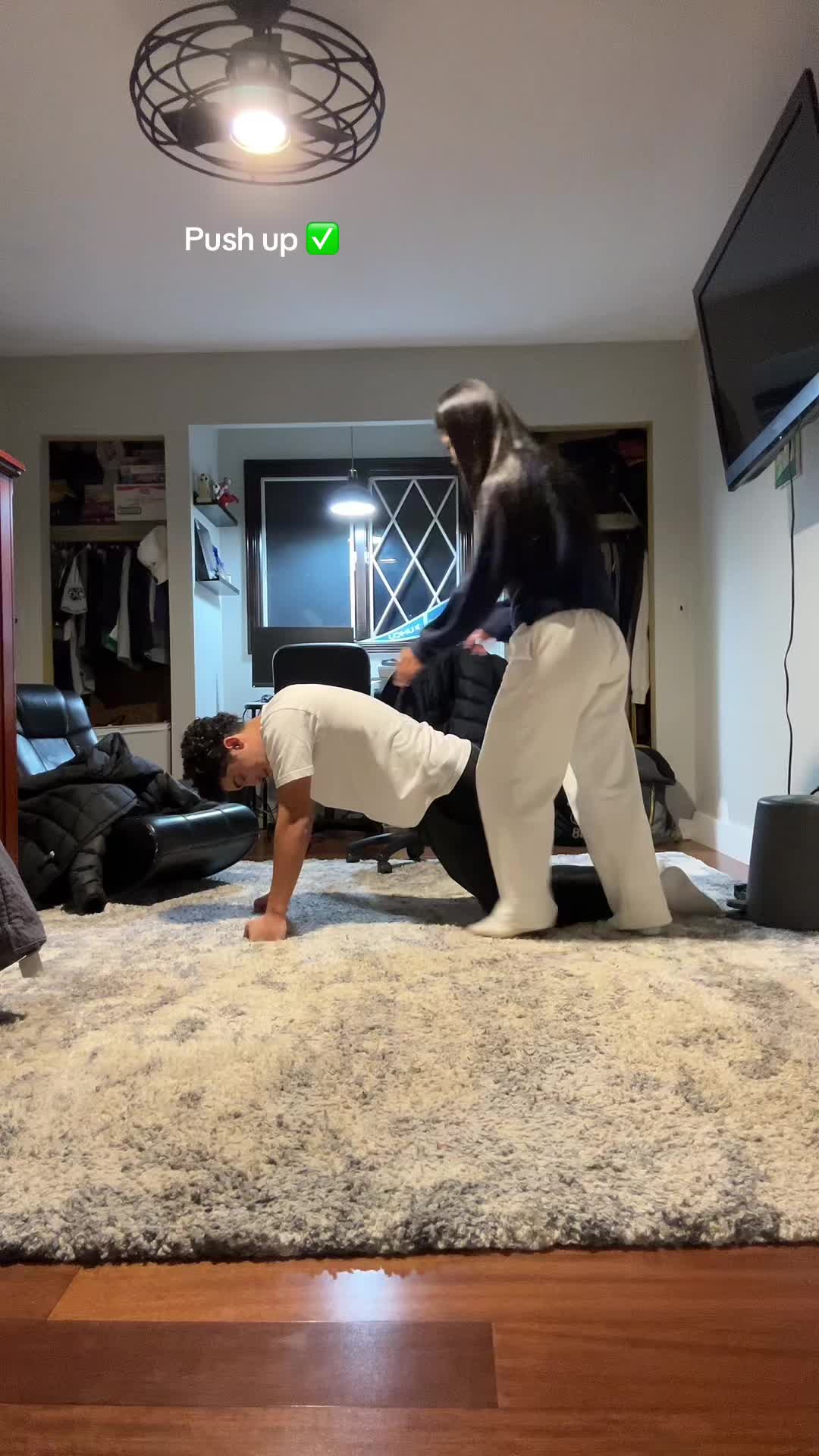 @whodis