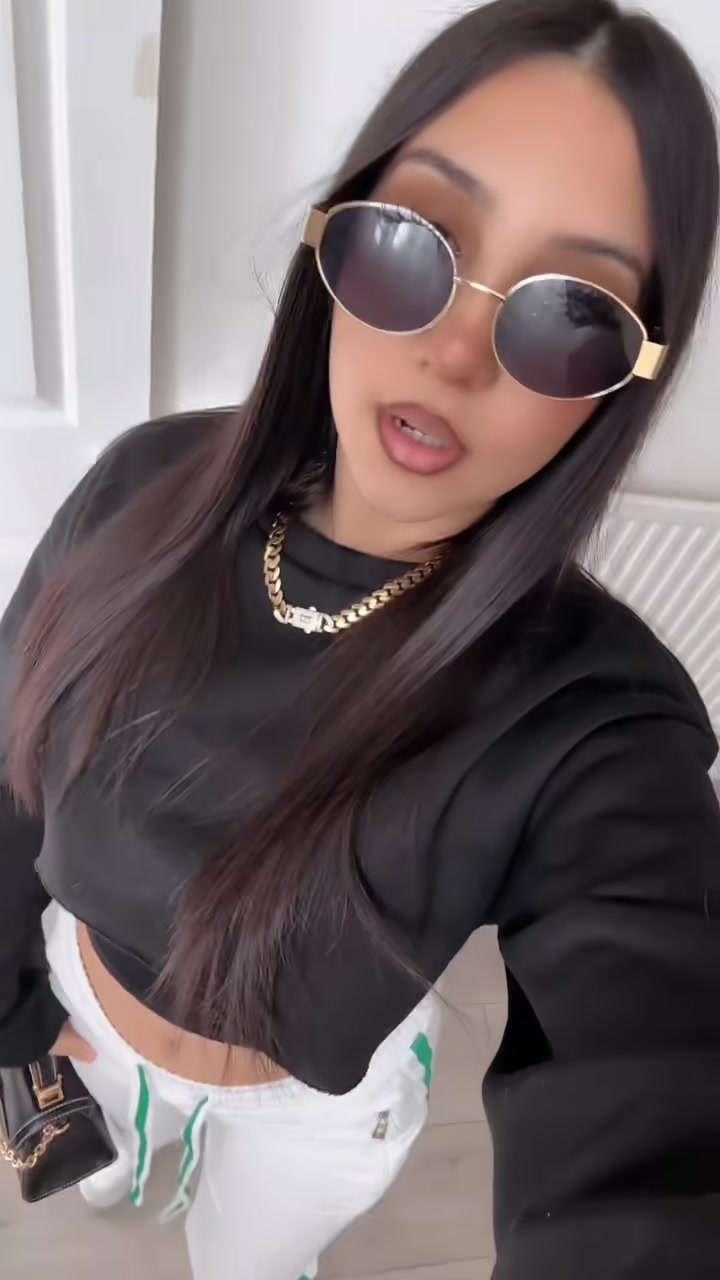 @Lary_Larisa