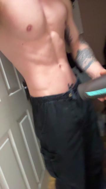 @Angolzi