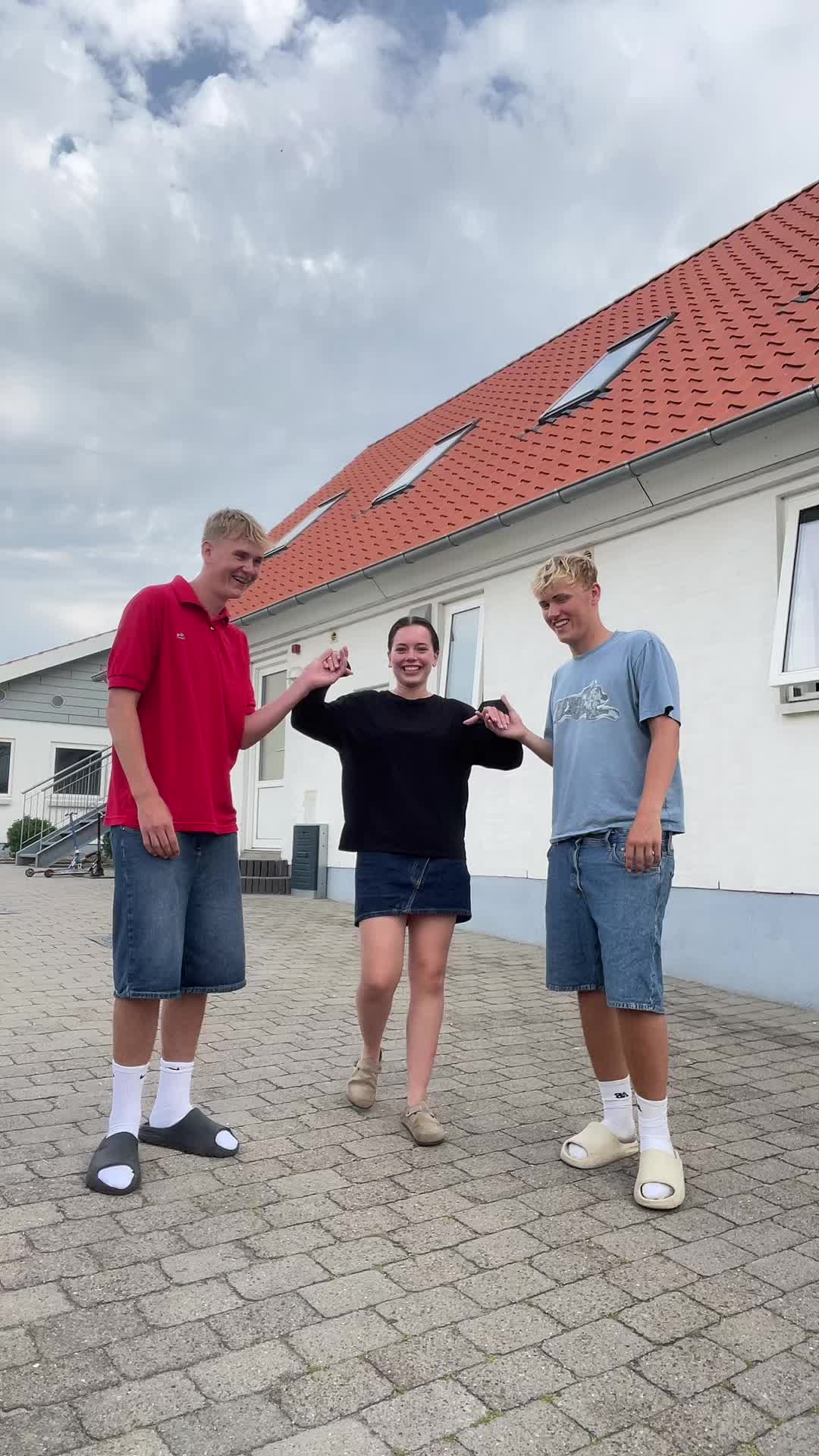 @lauralarsen