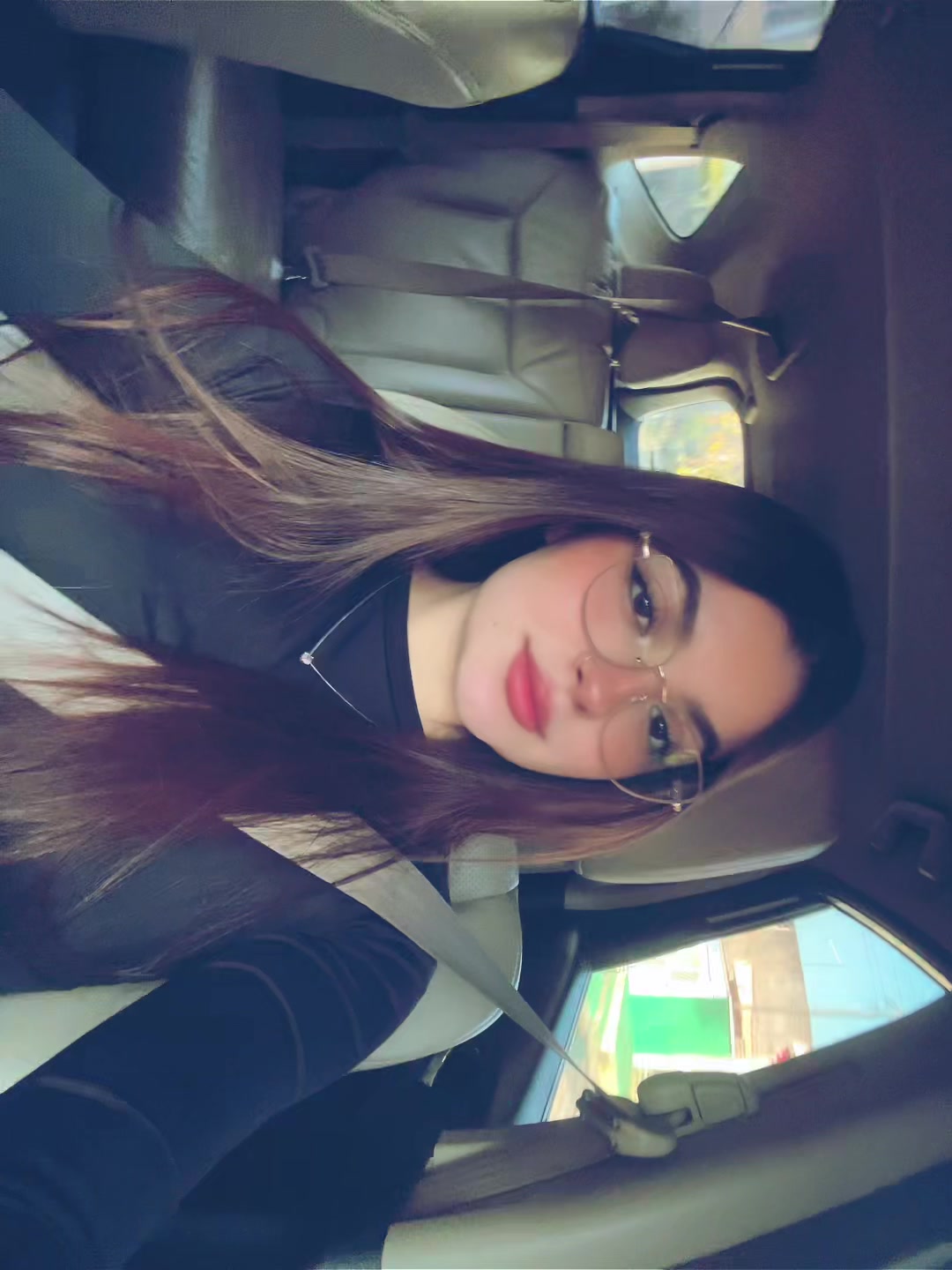 @𝓠ue𝓠ue.  ♛