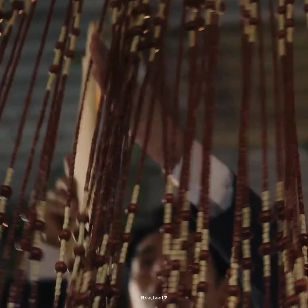 @☽