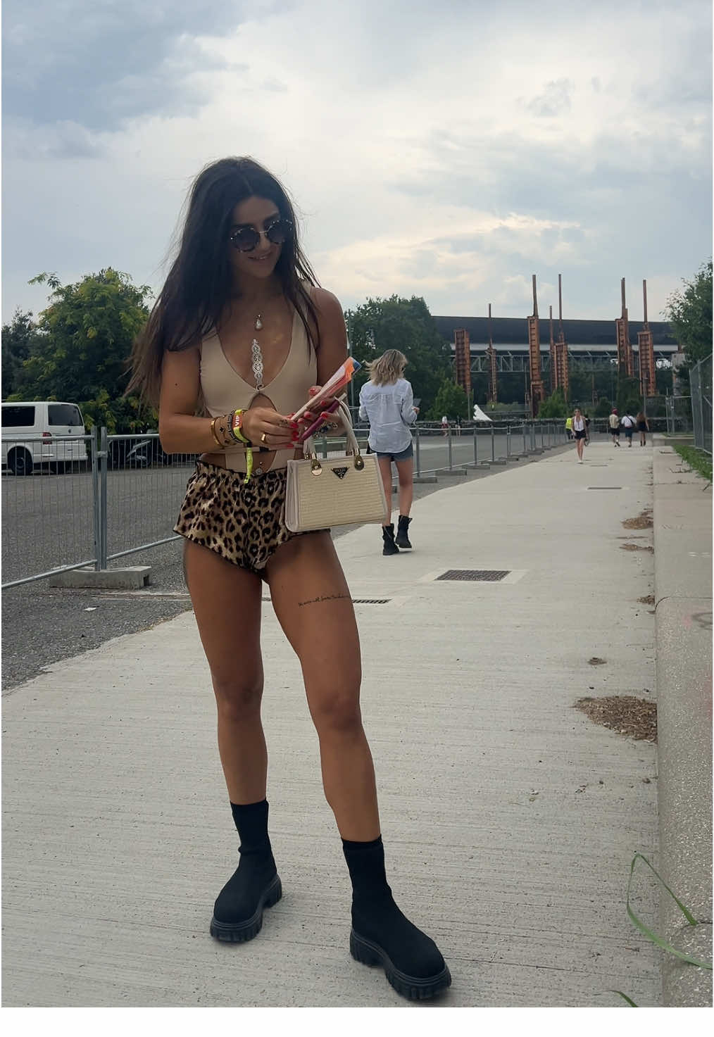 @Esmeralda