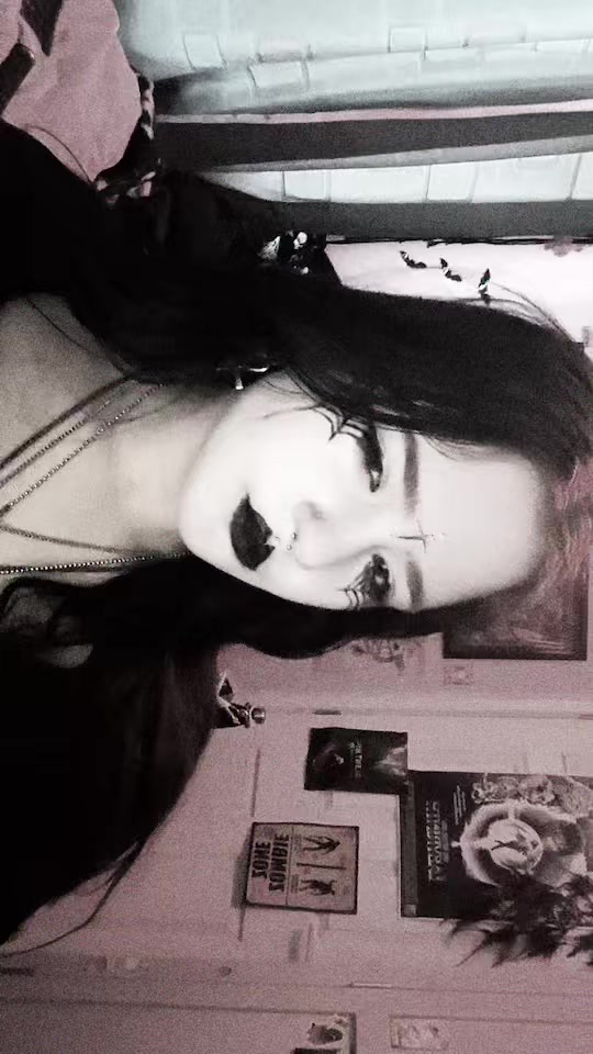 @Zoe🦇🧿