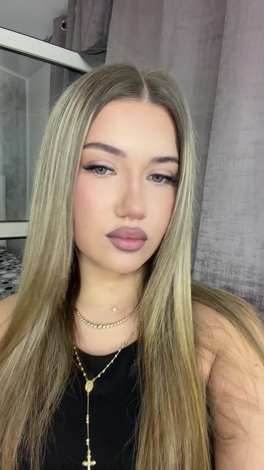 @👧🏼