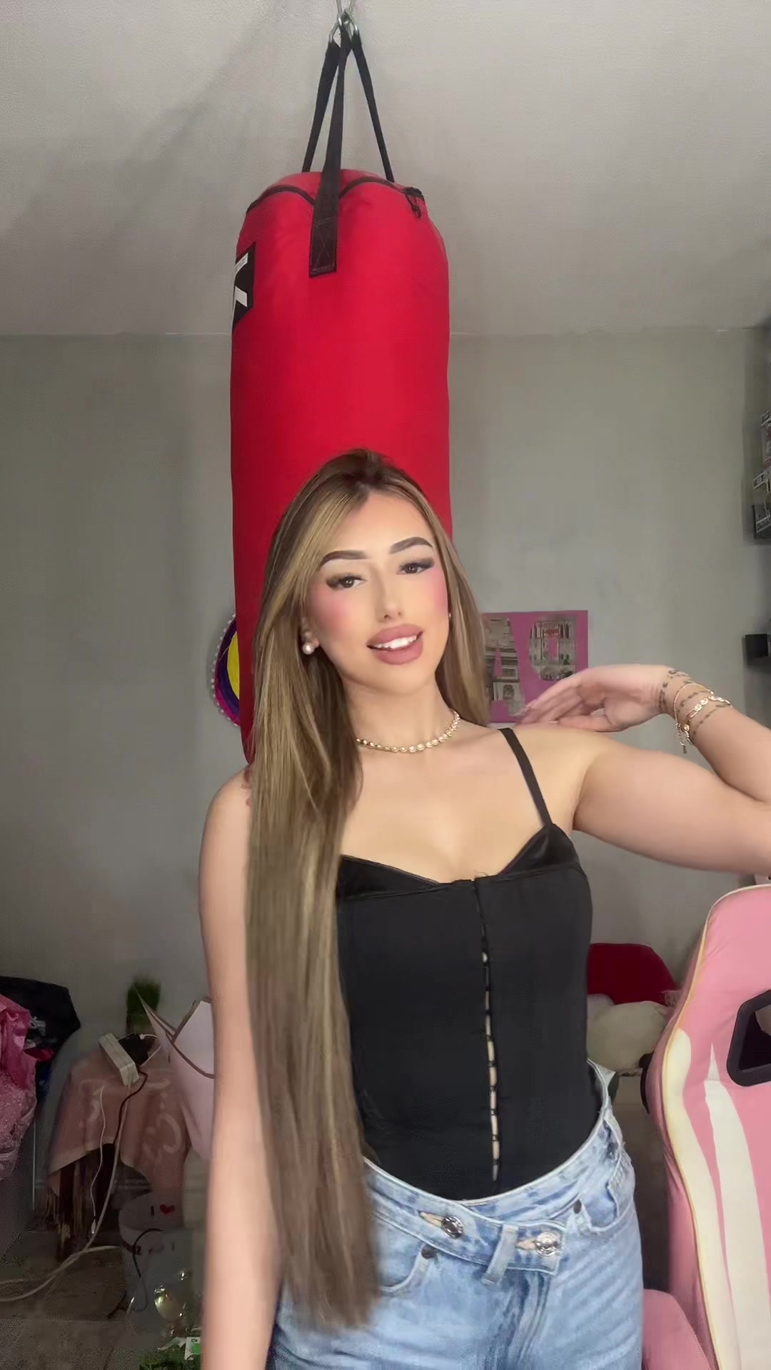 @laadessii🥥