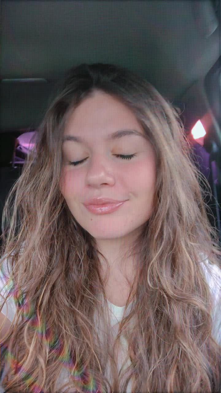 @joneenjamio_