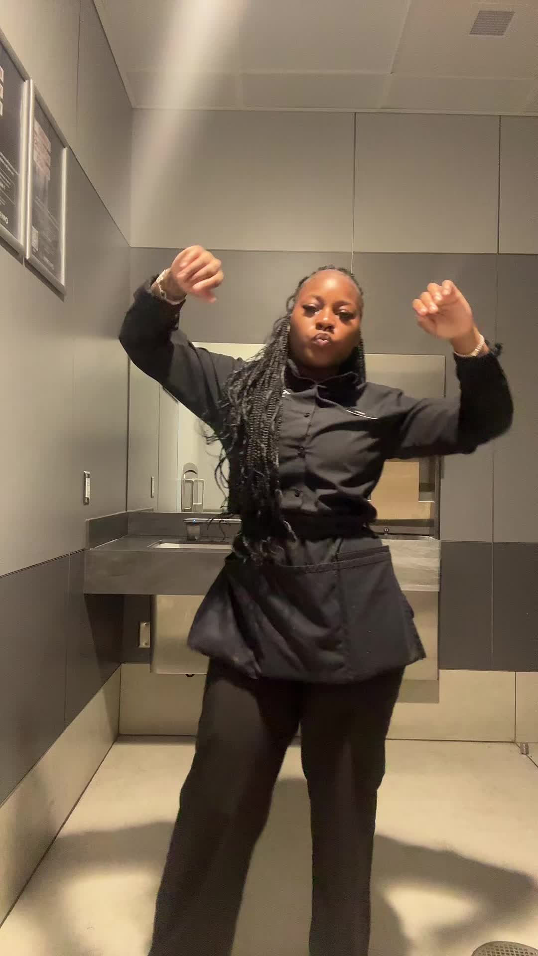 @C&rsquo;nya🖤.