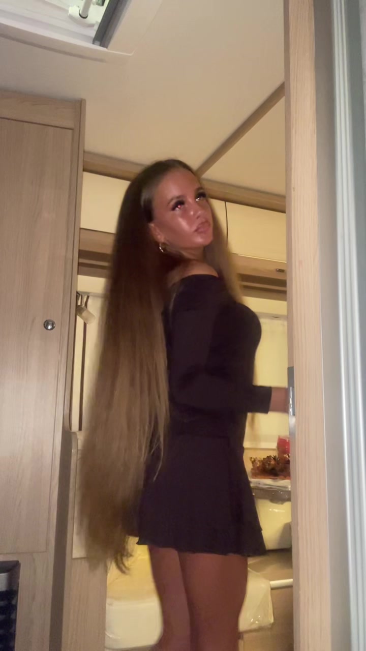 @~