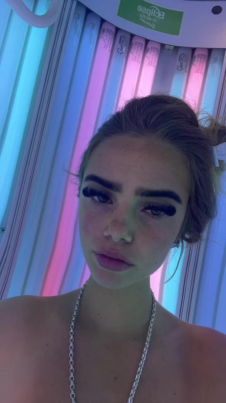 @lils🪭🐆🍒